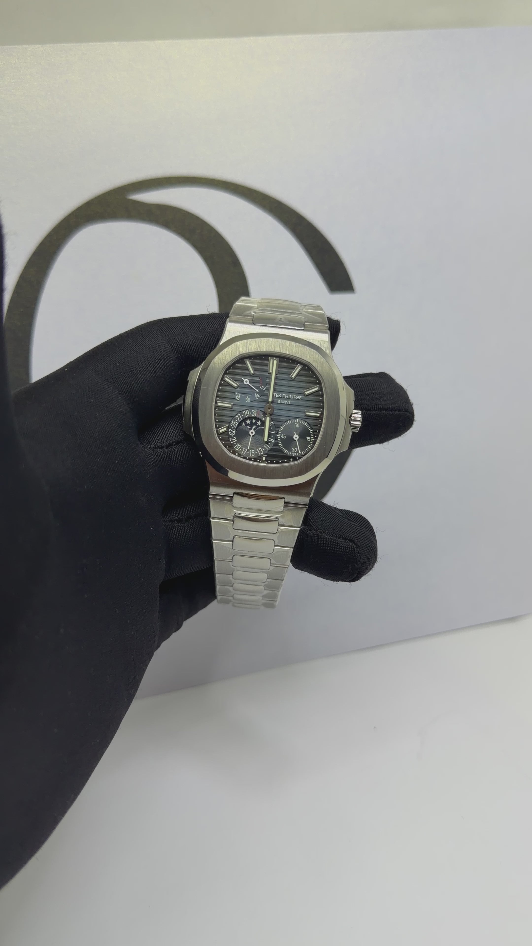 Patek Philippe Nautilius Self-Winding 5712/1A-001 Gray Dial
