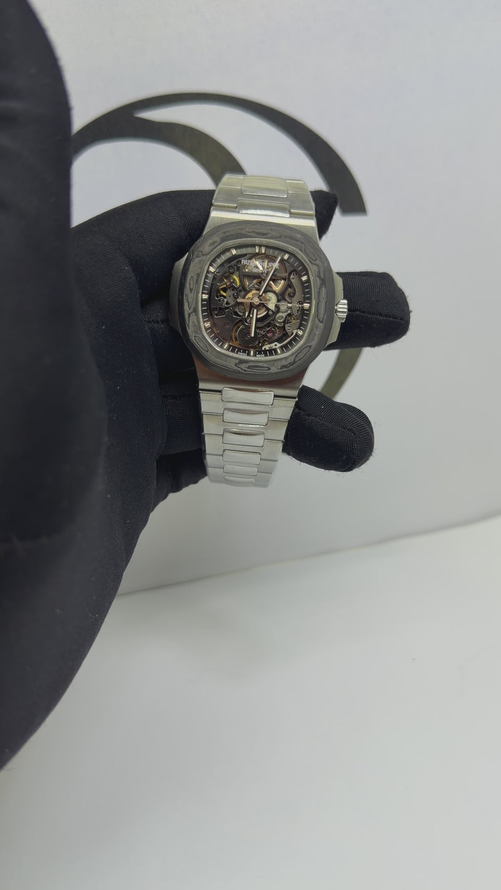 Skeletonising the Patek Philippe Nautilus with Artisans de Genève