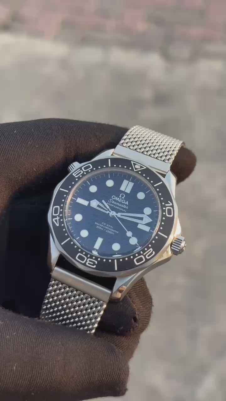 Omega Seamaster Diver 300 M NEW 2026 Seamaster Diver Black Dial Mesh Bracelet