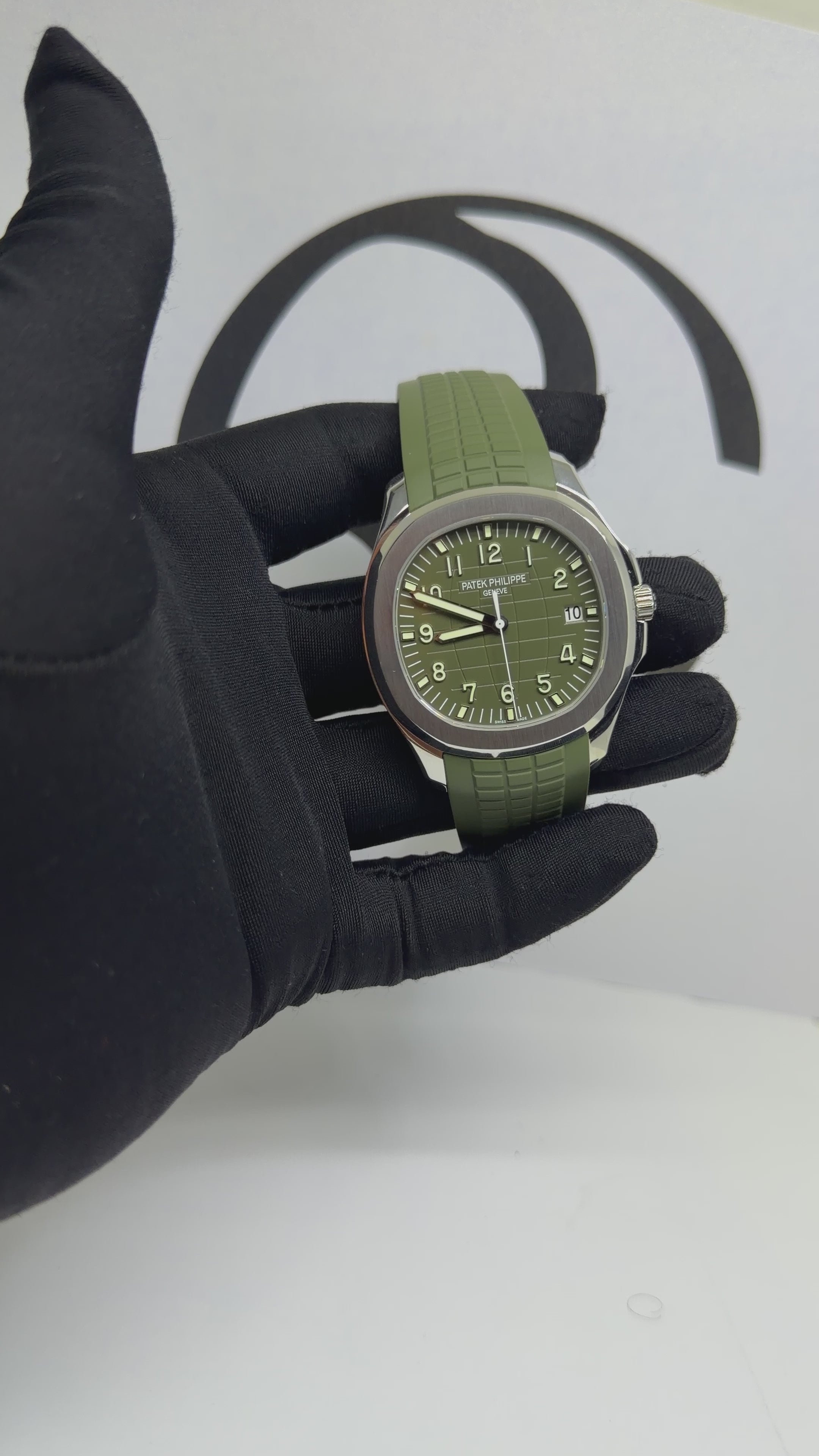 Patek Philippe Aquanaut White Gold Khaki REF 5168G-010